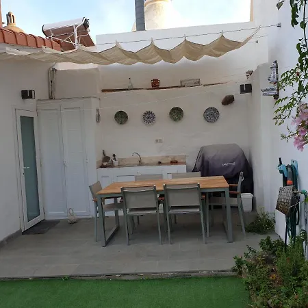 Lala's House Holiday home Ingenio
